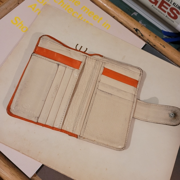 VTG Lloyd Baker London leather orange cream wallet - Picture 4 of 16